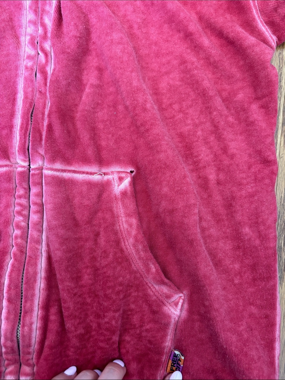 freecity Zip Hoodie with Sleeve Graphics - Picture 4 of 6
